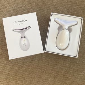 Commodery MicroGlow skincare device.